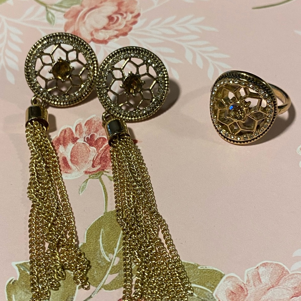 Gold Tone Jewelry Set with Tassel Earrings and Ring